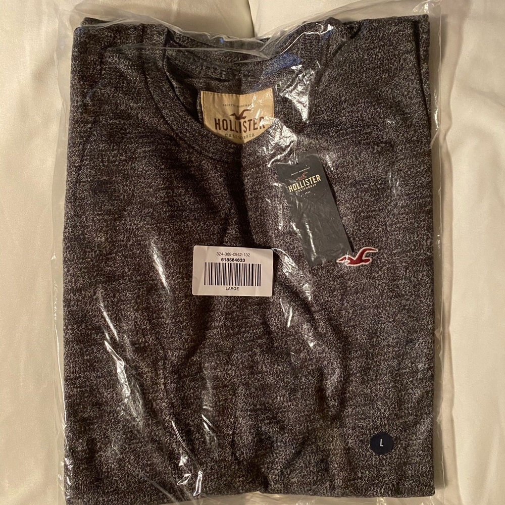 Hollister Long Sleeve Shirt (Medium Weight)